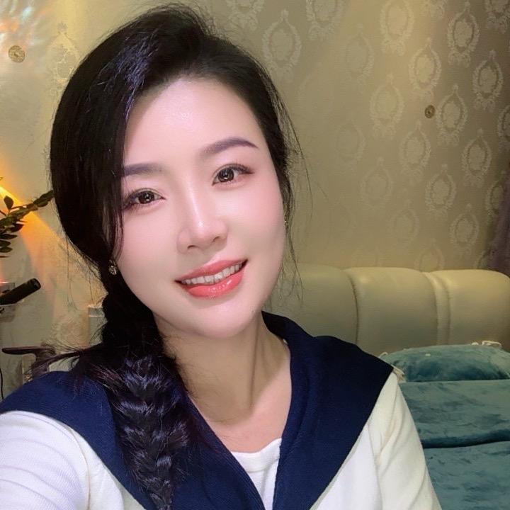 晴英