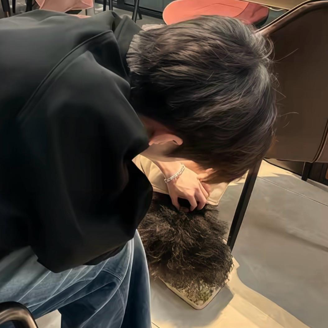 7 ￴ ￴ ￴￴ ￴ ￴ ￴