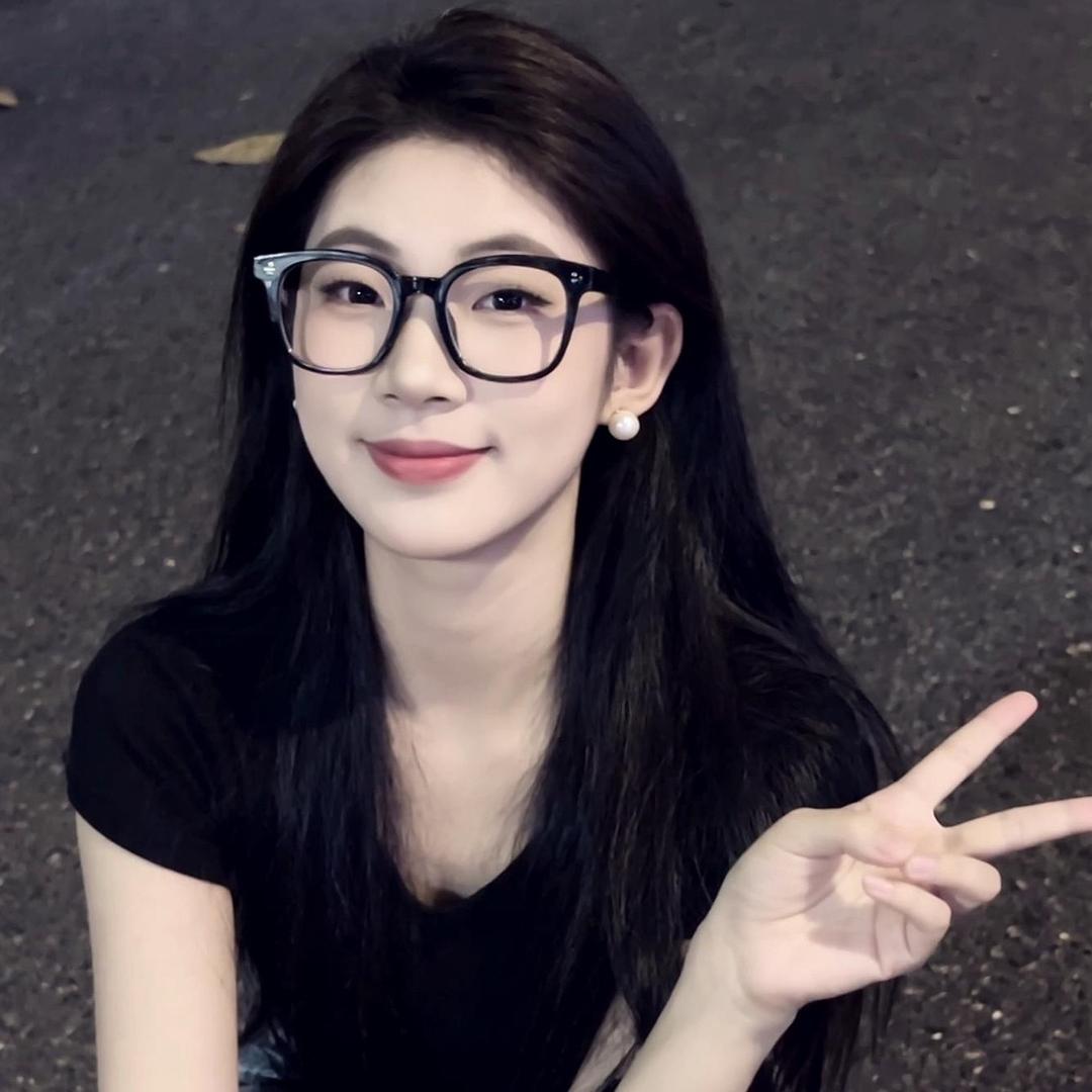 小欣.