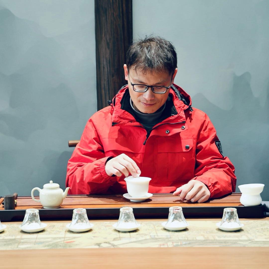 读书喝茶在路上