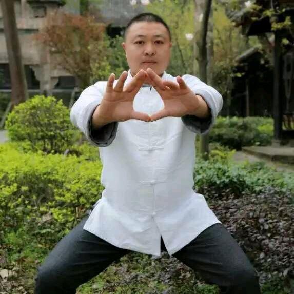 青城幽谷练气记（谷师兄的脑愈之路）