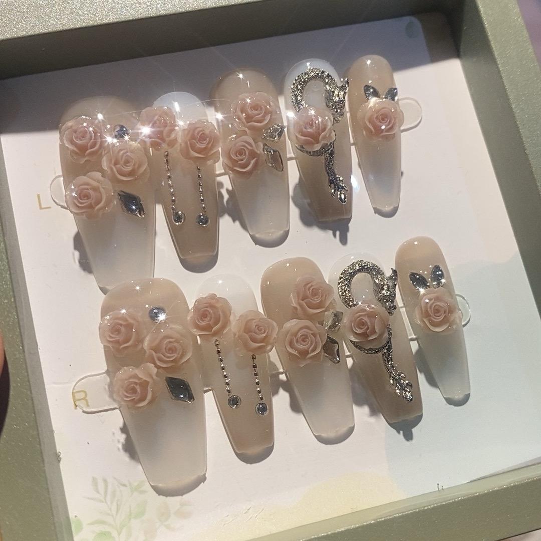 小八手工穿代甲