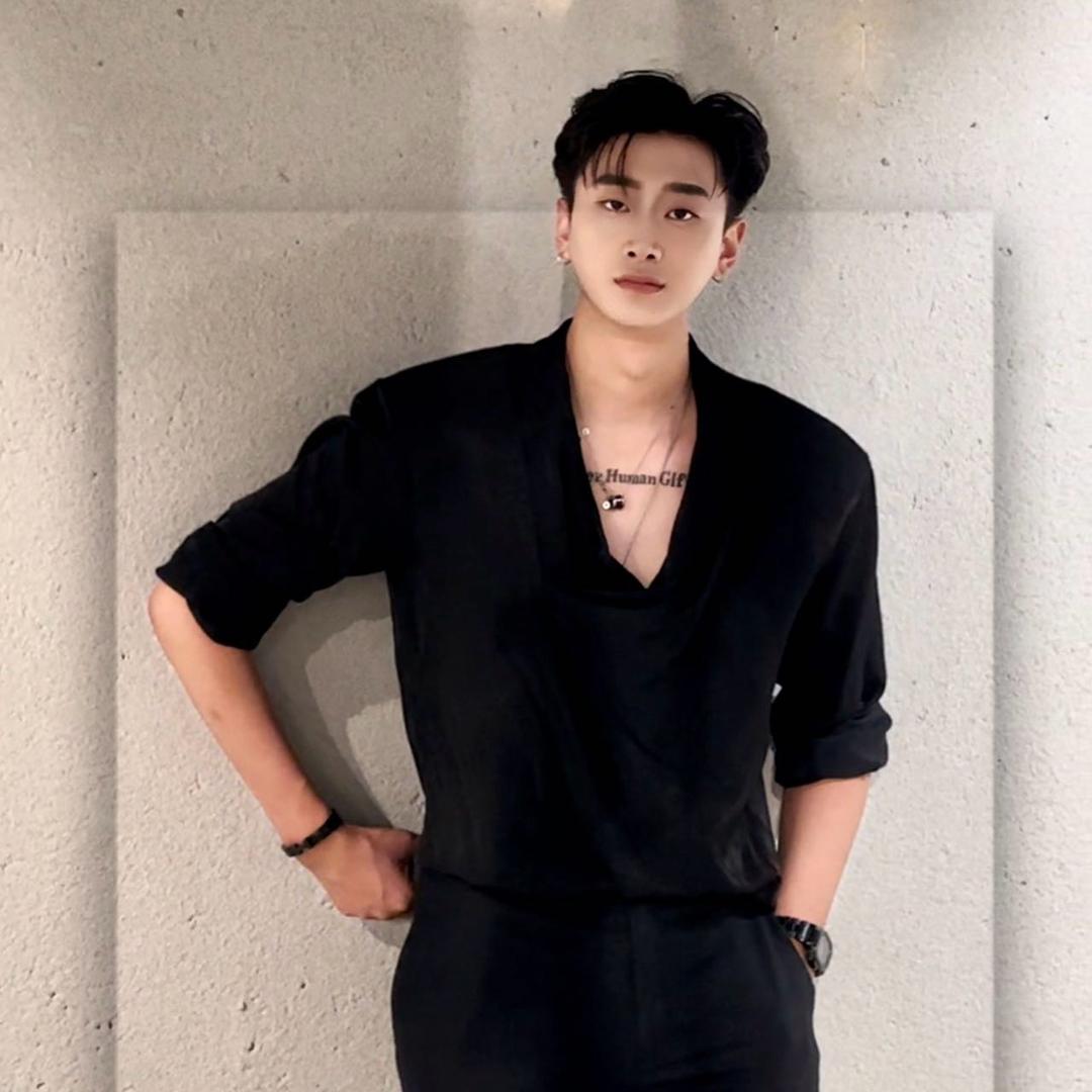 Model·武🚶🏻‍♂️¹⁰²⁵