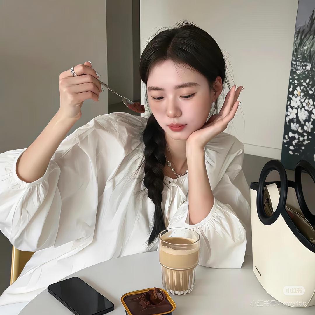 汐鸢ღ（不要连赞🫶🏻）