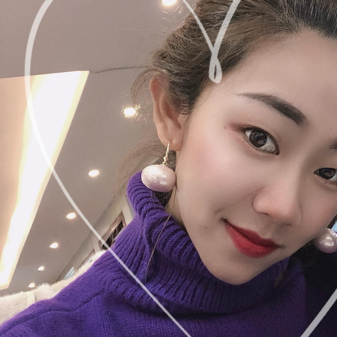 吱吱超爱美