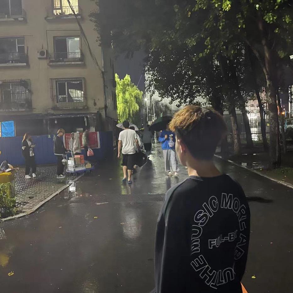臧航.
