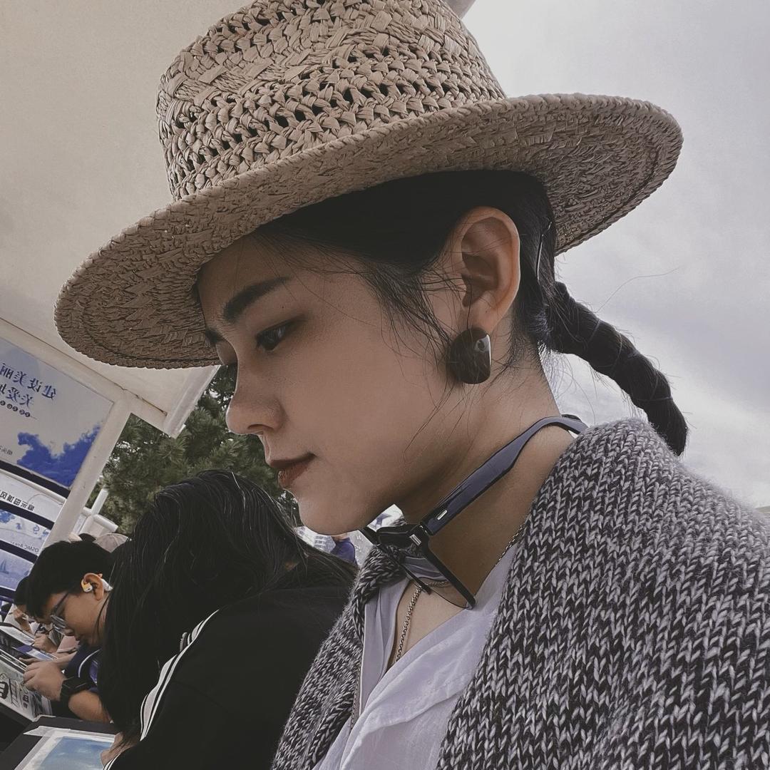 贪玩的杨姨（柒木•咖啡)