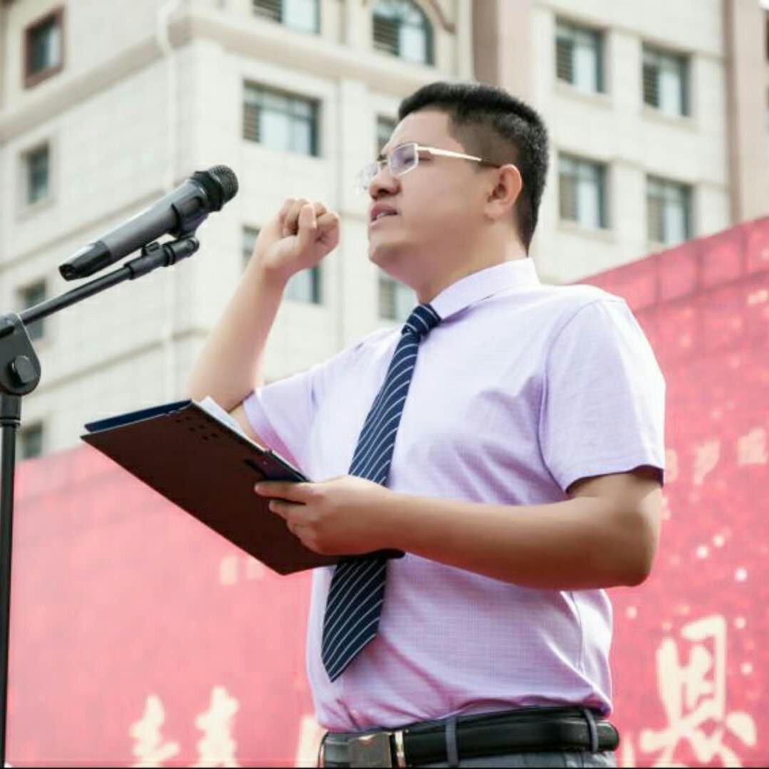 一个行走的高中班主任