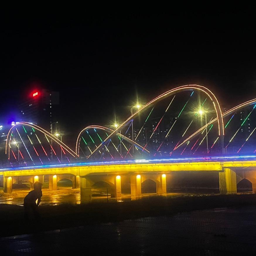 （一路上有你）