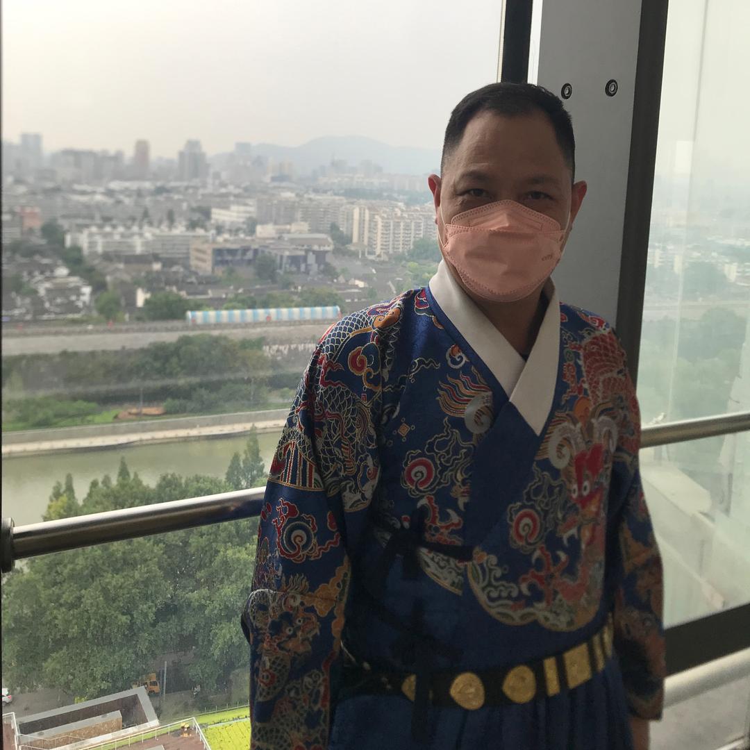 賀世年自媒體