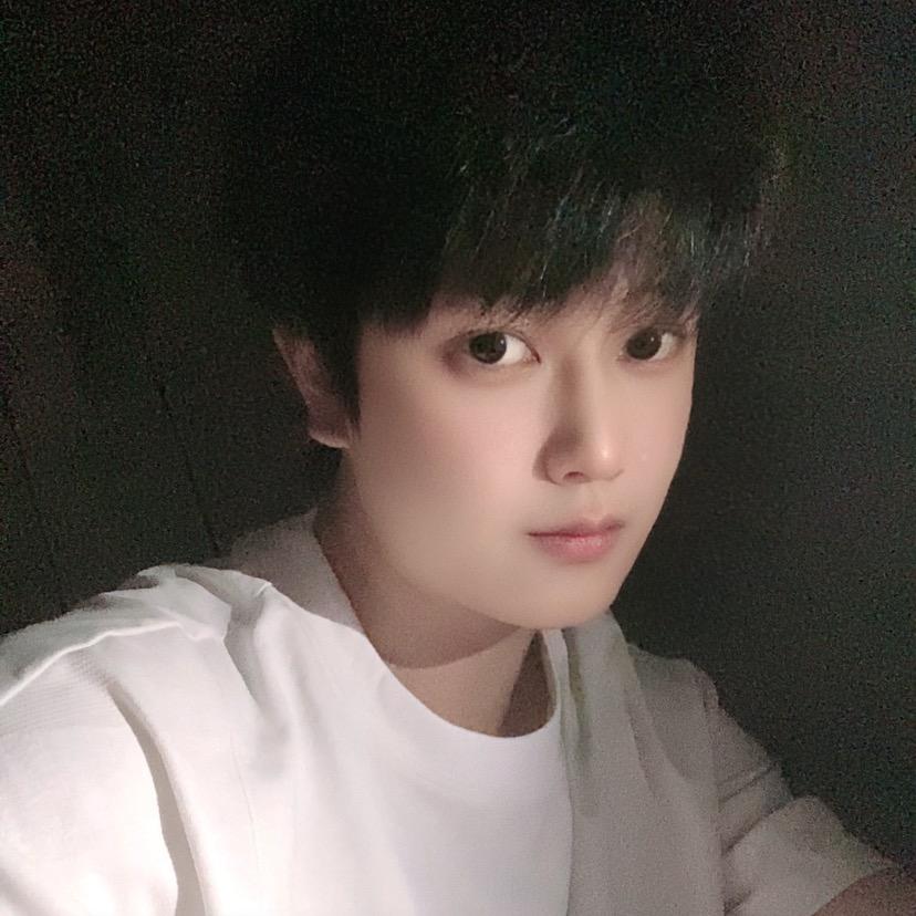 宗介在守望着悬崖