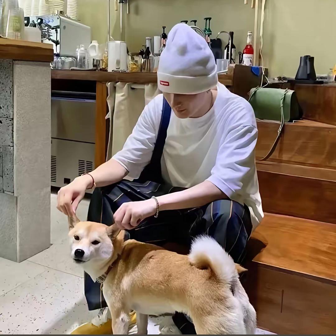 陳^