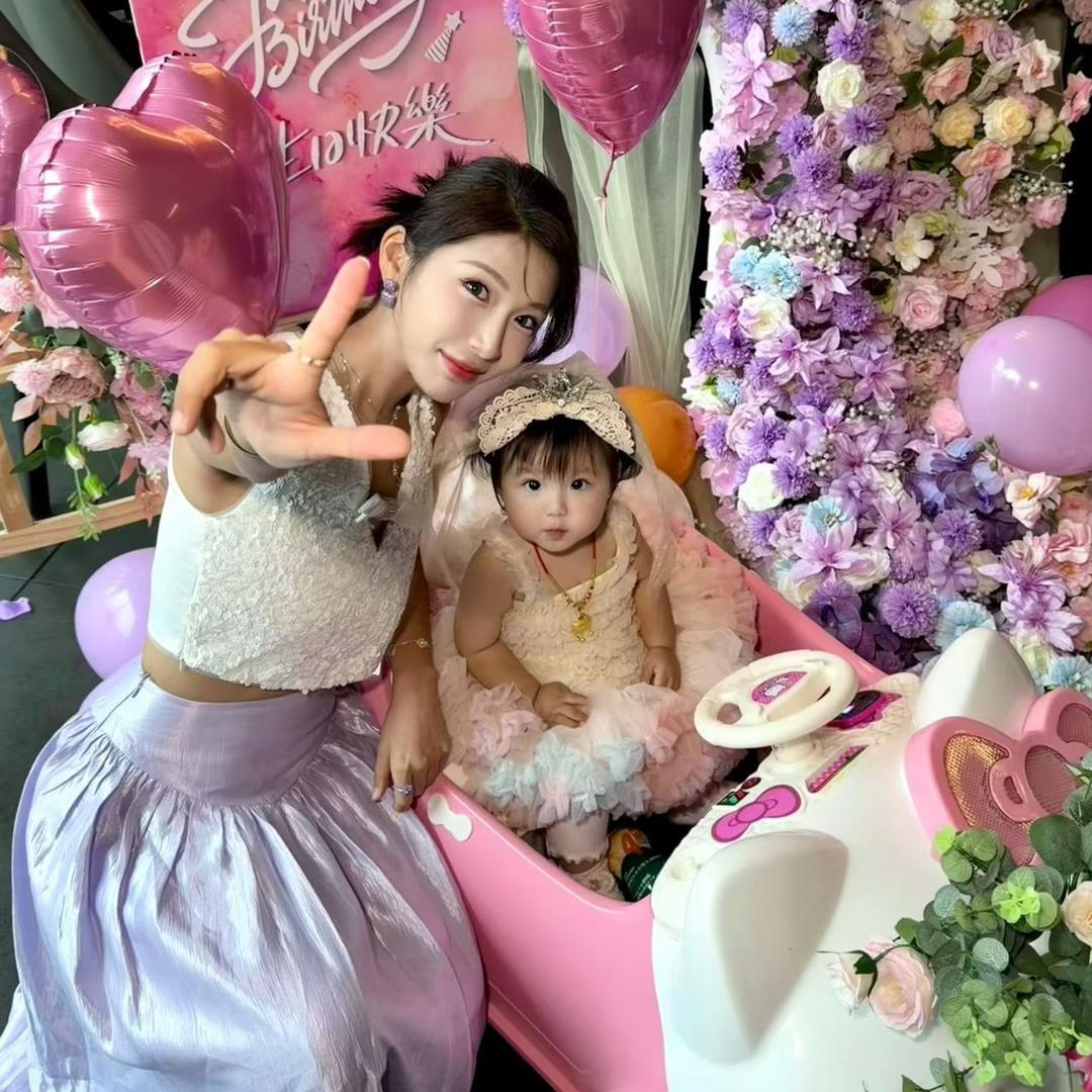 侯珊珊🐒@抖音