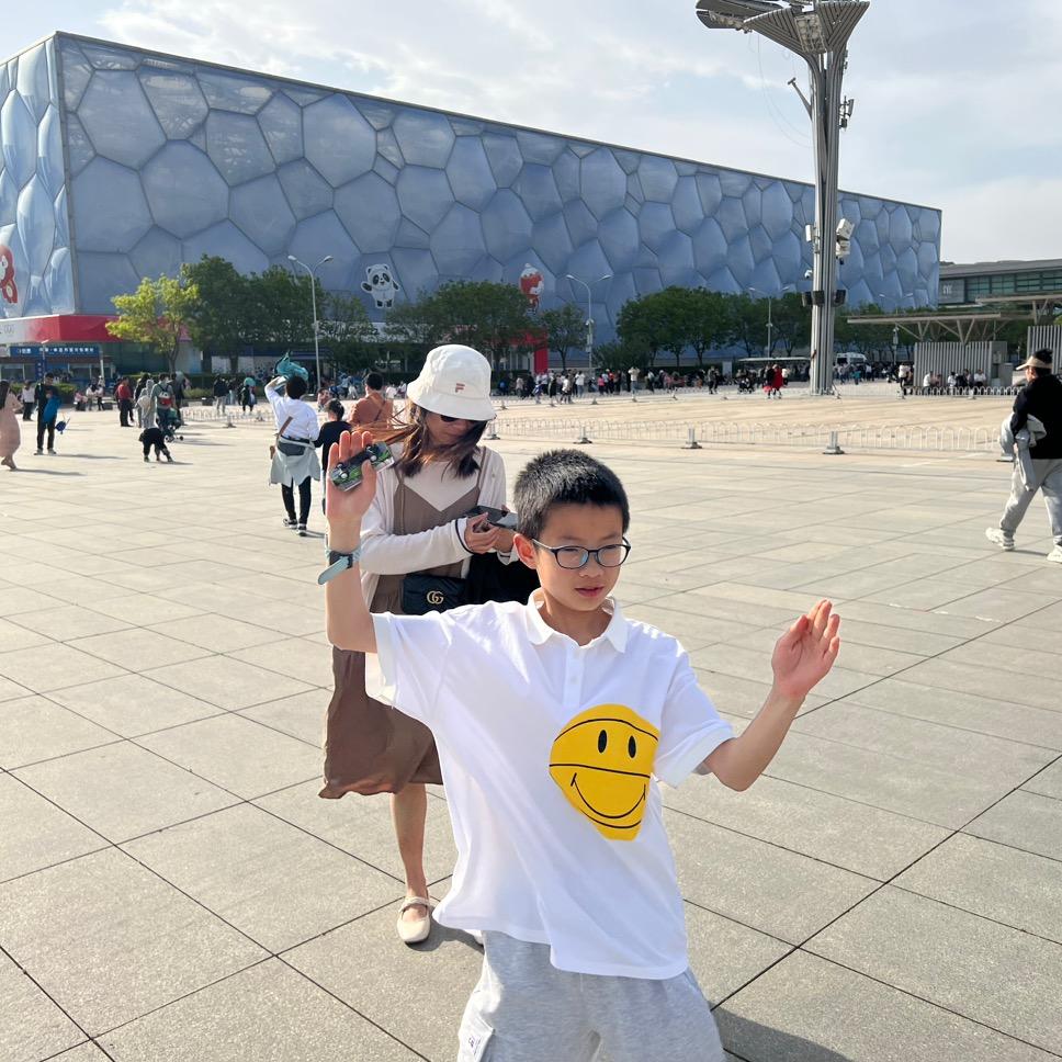 帮外奶（外婆）找被偷的钱的外孙女