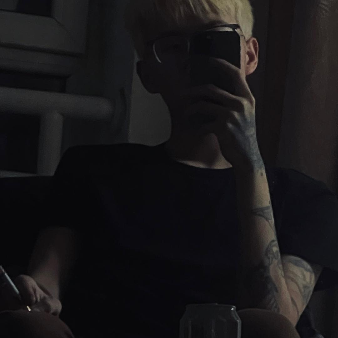 吴世豪.