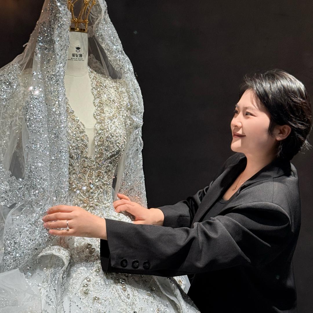 郸城爱妃娅礼服馆～菲姐