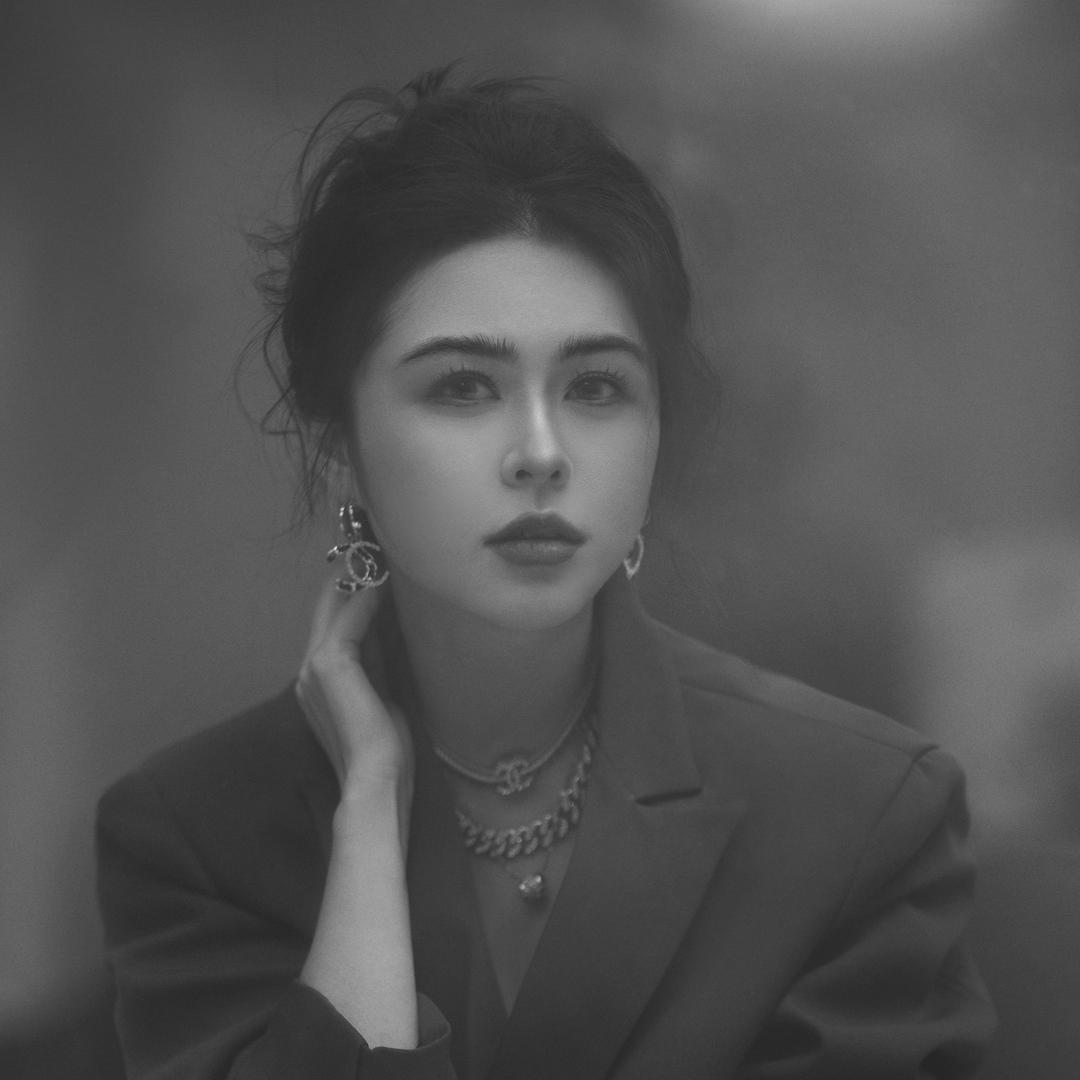 化妆师洪琬童