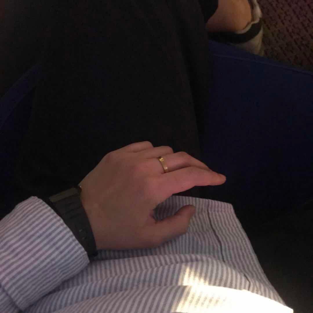 😈