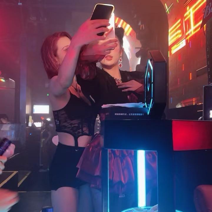 有酒无处不爱情
