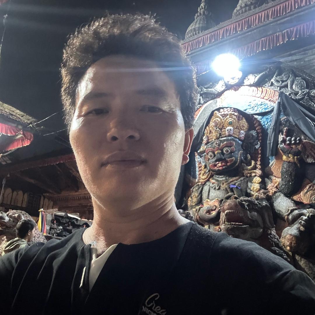 小龙在尼泊尔