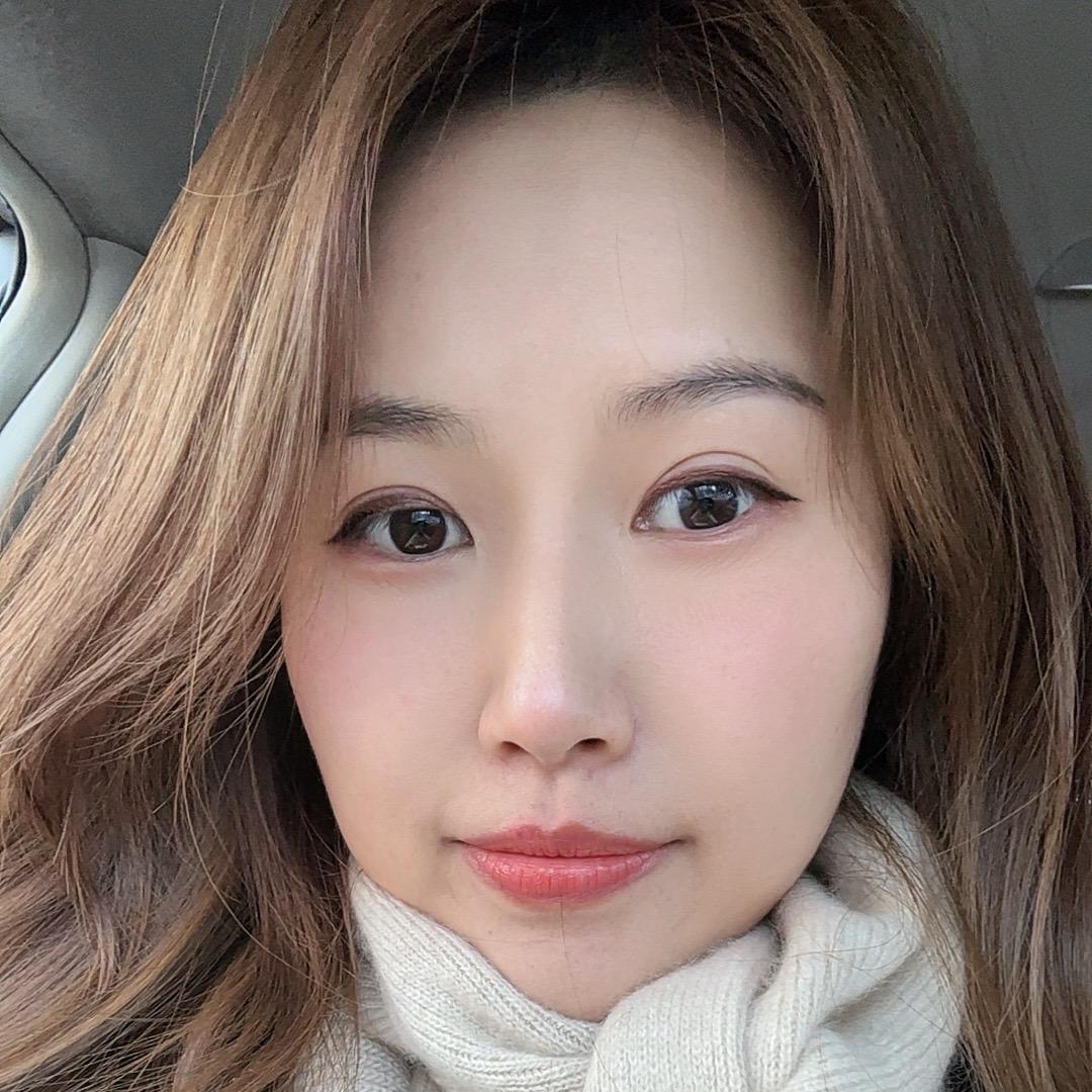 小艺爱奇石