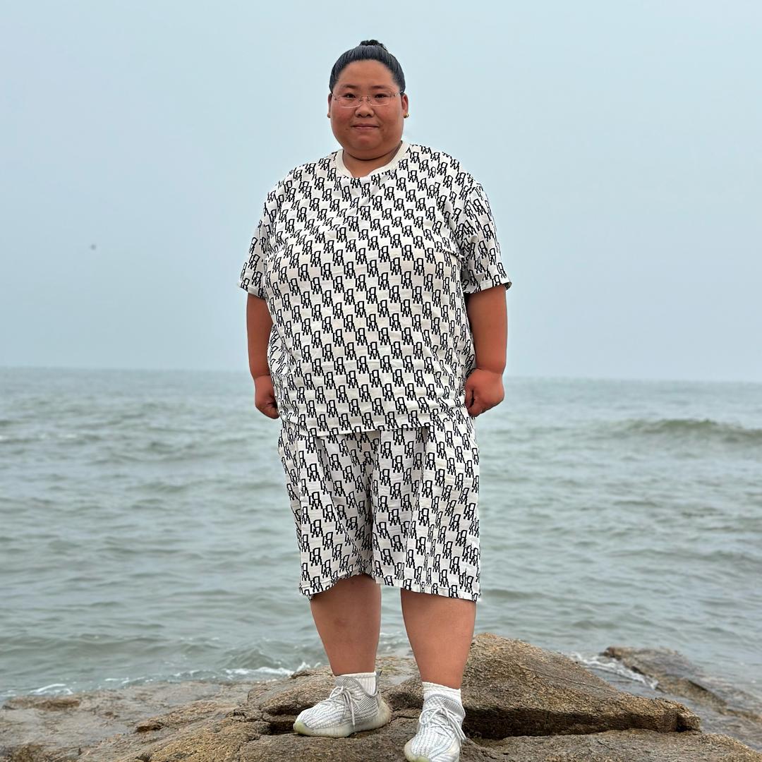 沙马哈收长头发