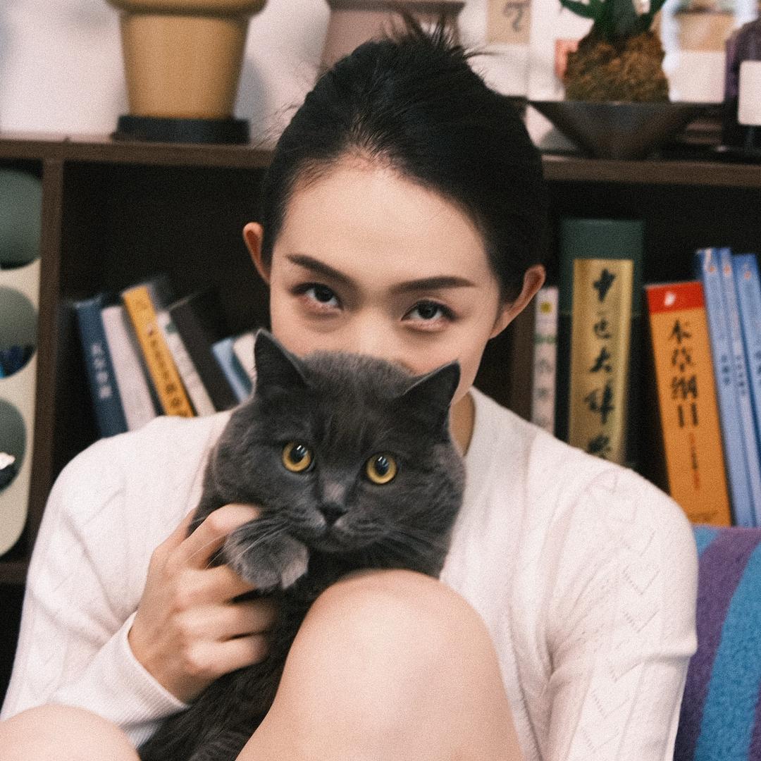 小腿很粗