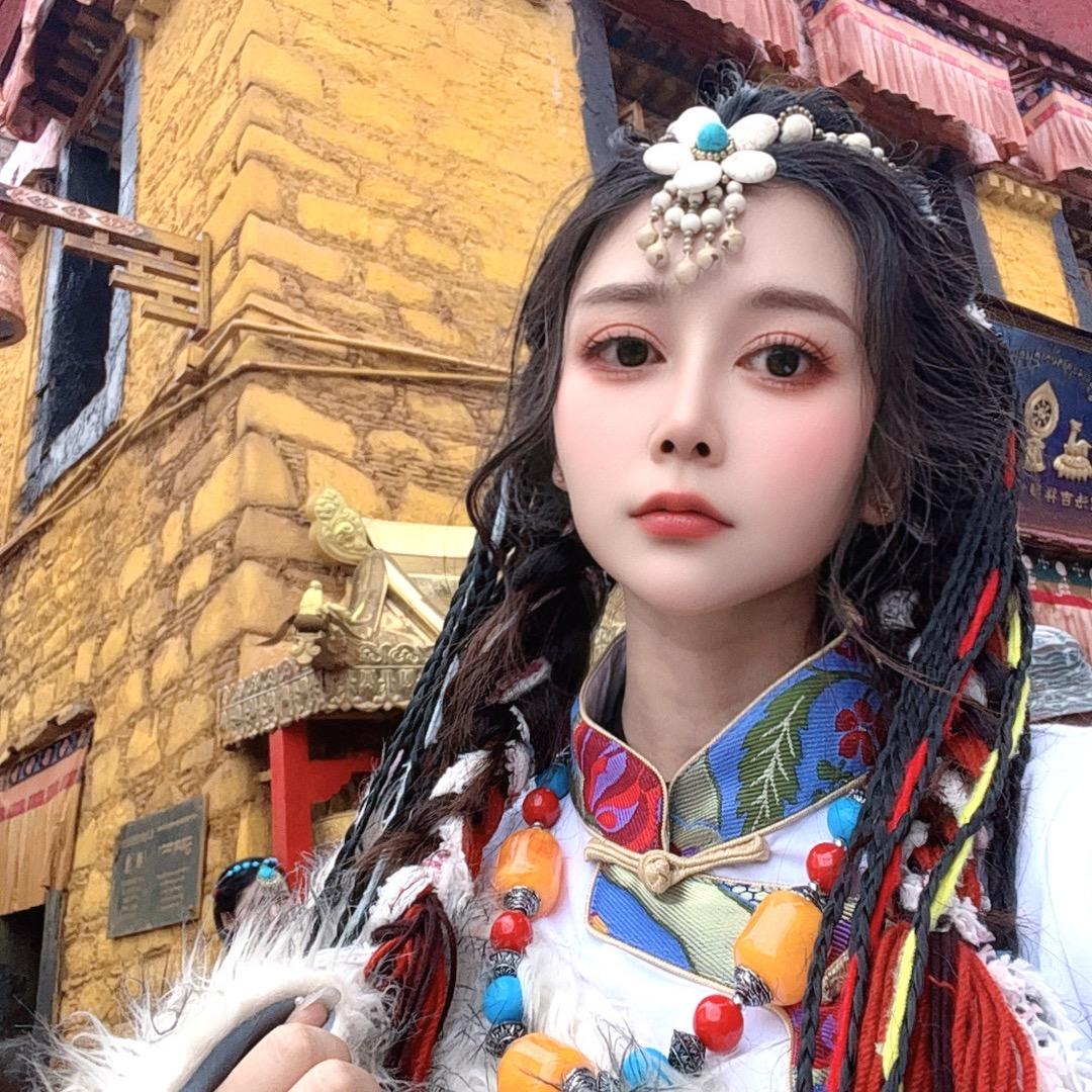 李司柠🍋灵宝酷木花店