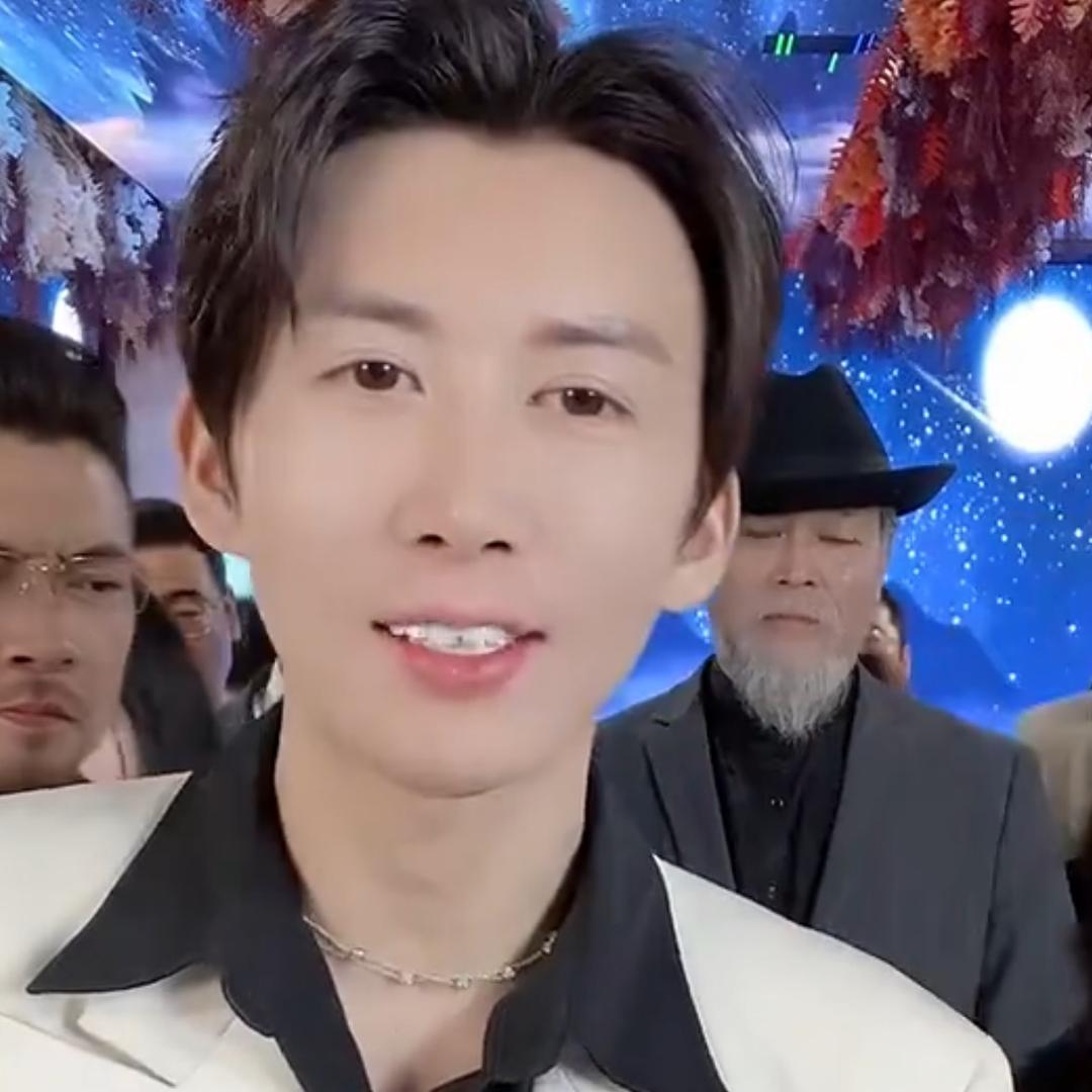 ⁵²º尚！（拒绝连赞）