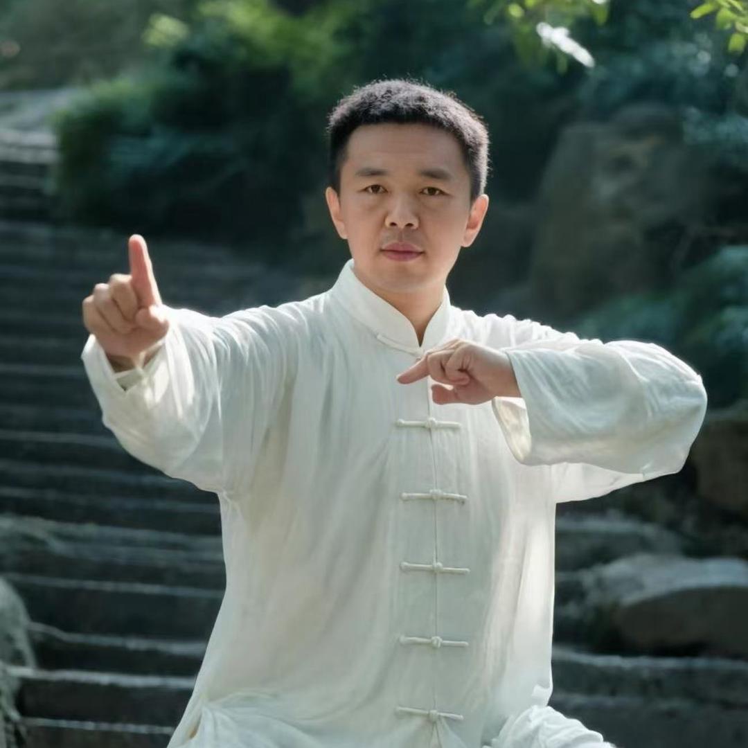 慧明师兄带练动功