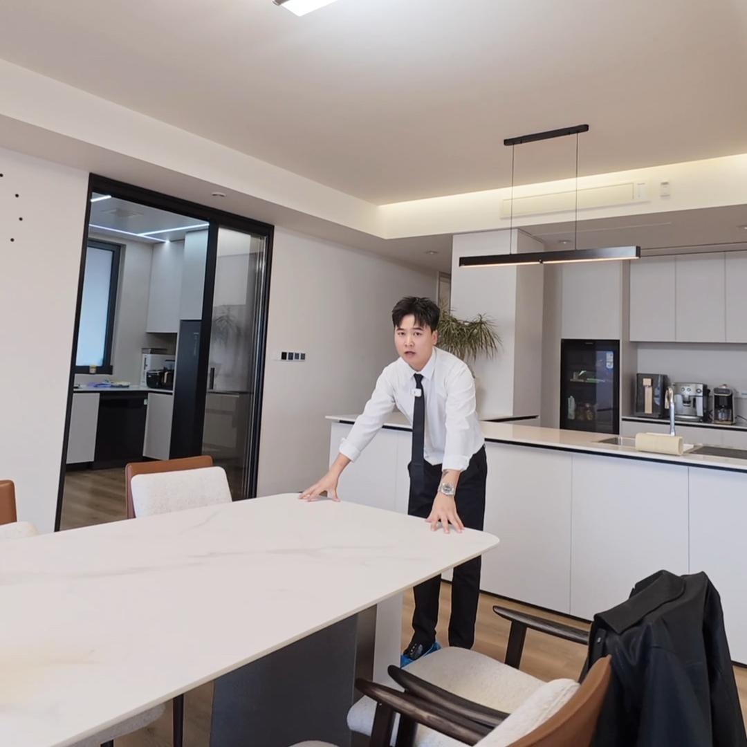 袁烁｜青岛豪宅 信息库