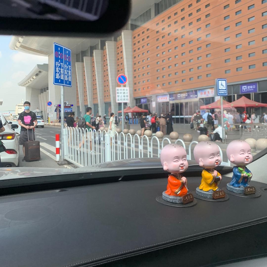 小黄.