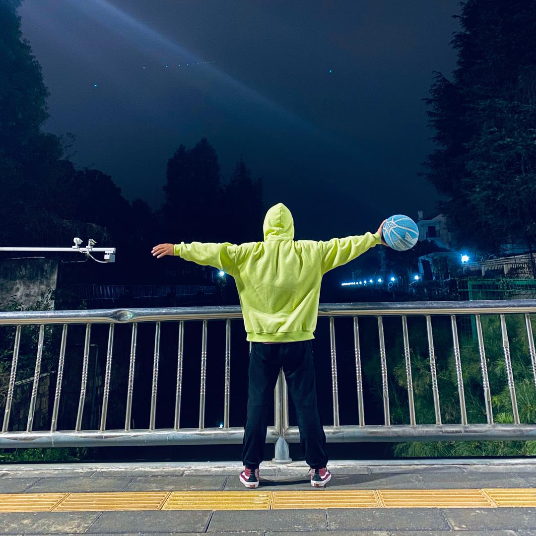平衡宇宙