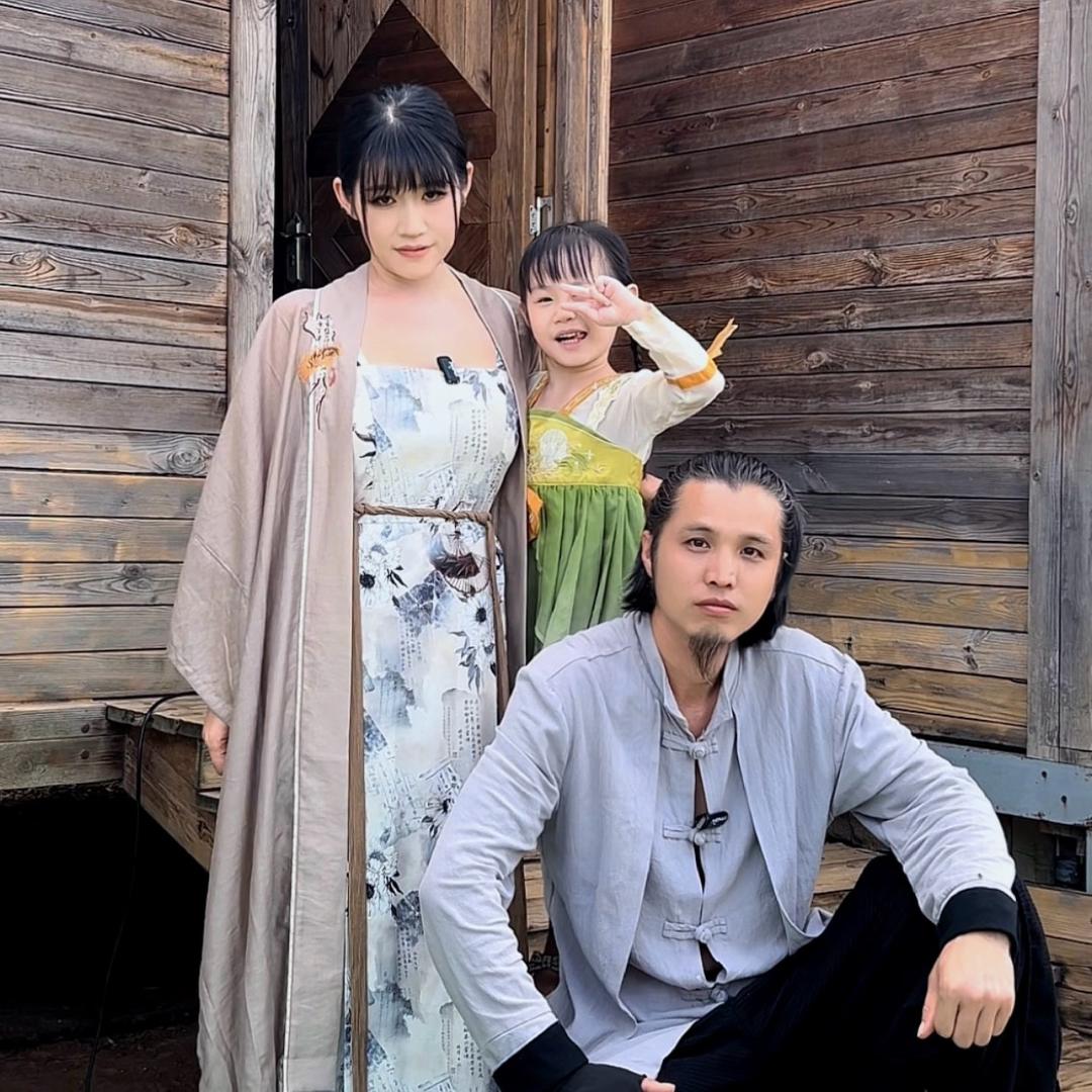 周七夫妇（大巴房车新疆之行）
