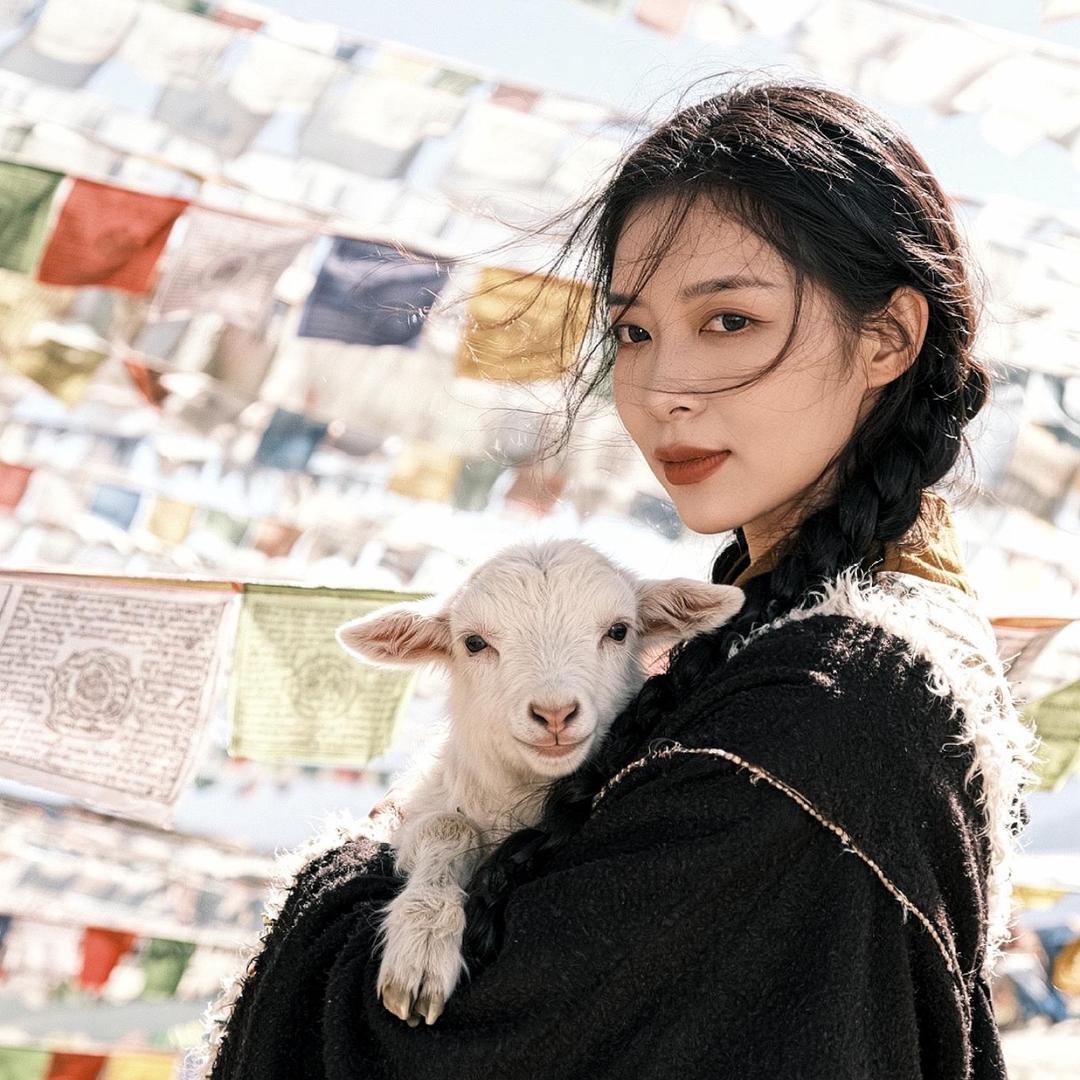 馨馨醒了 🧸