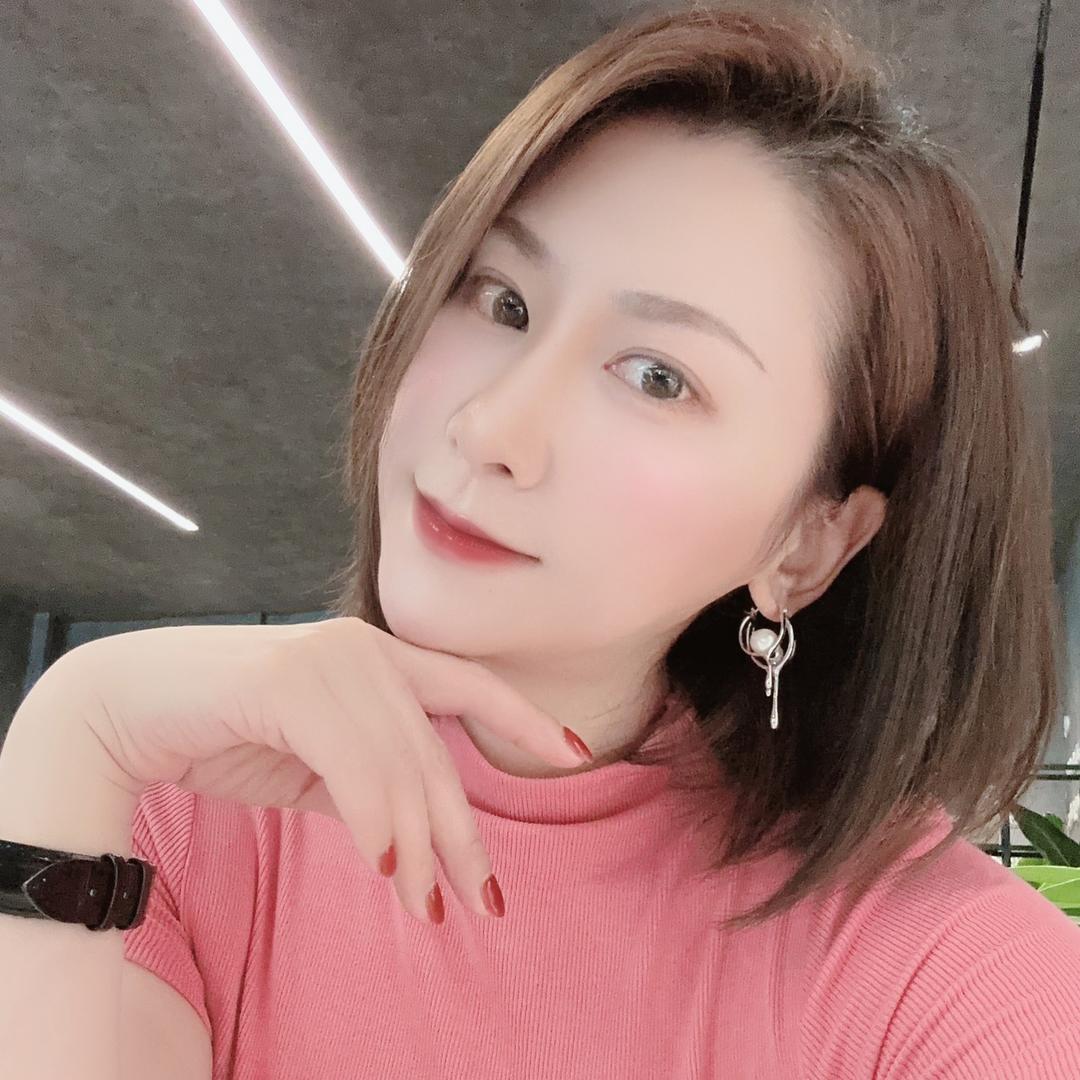 李大美吖