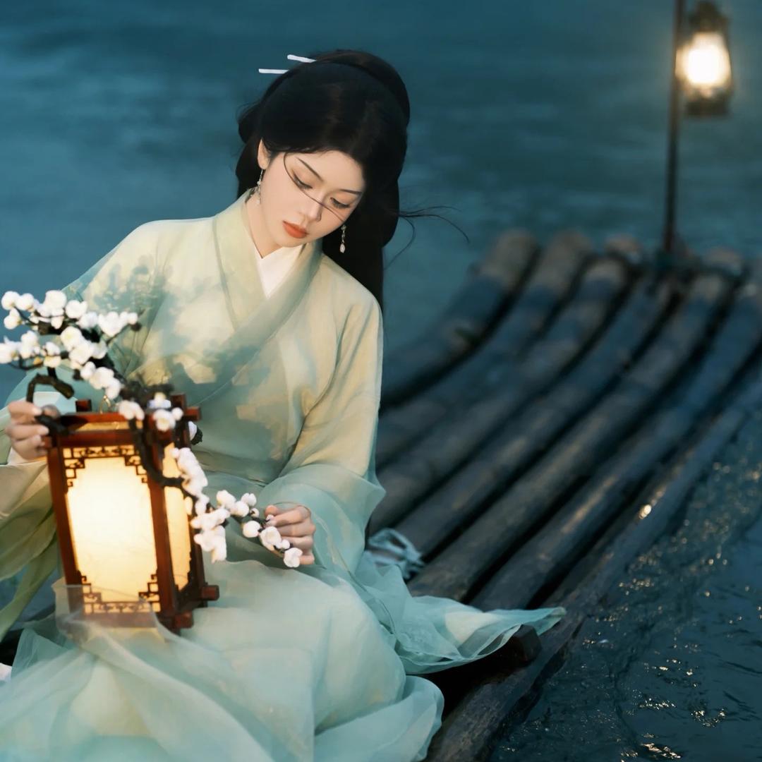雨菲瘦了吗