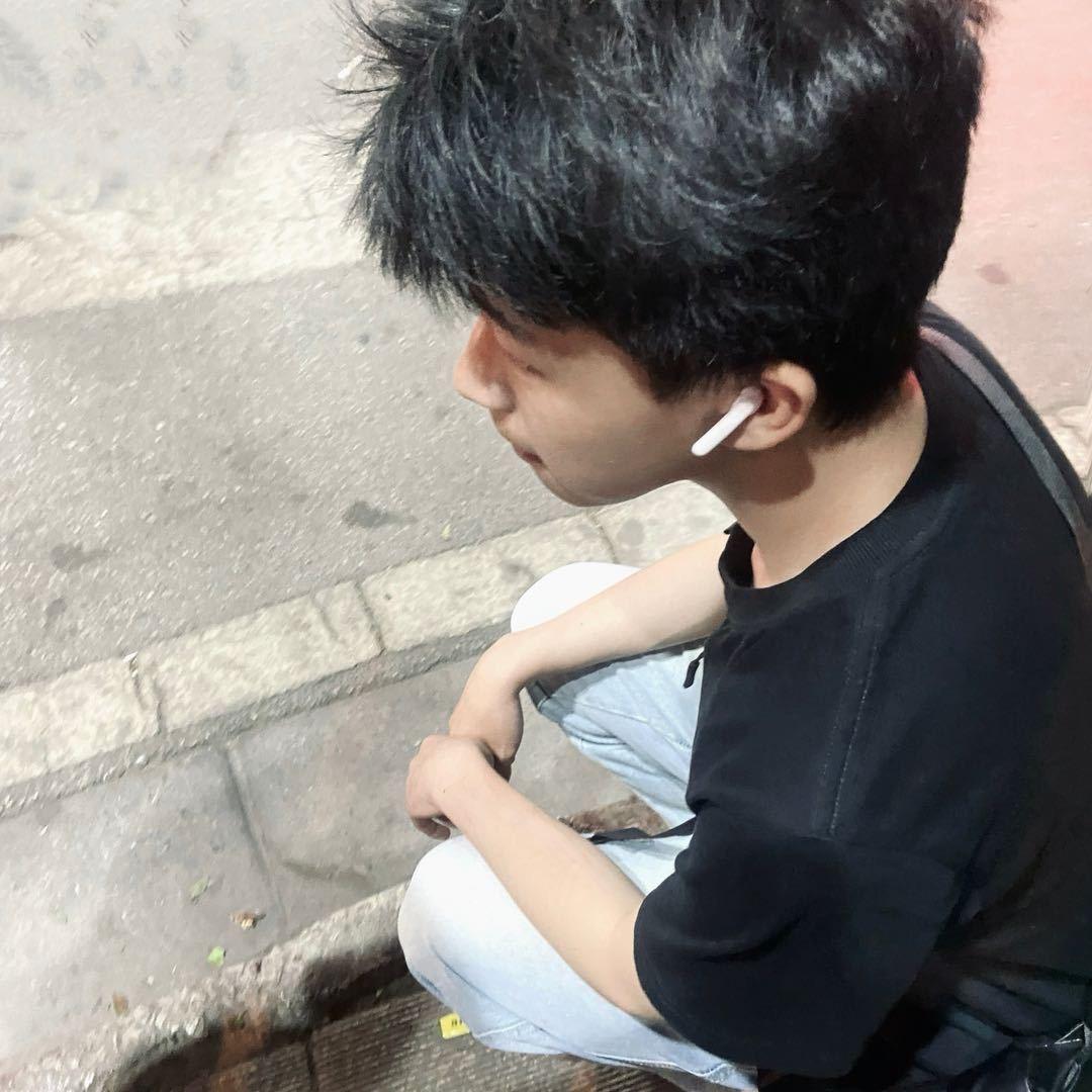 李饿