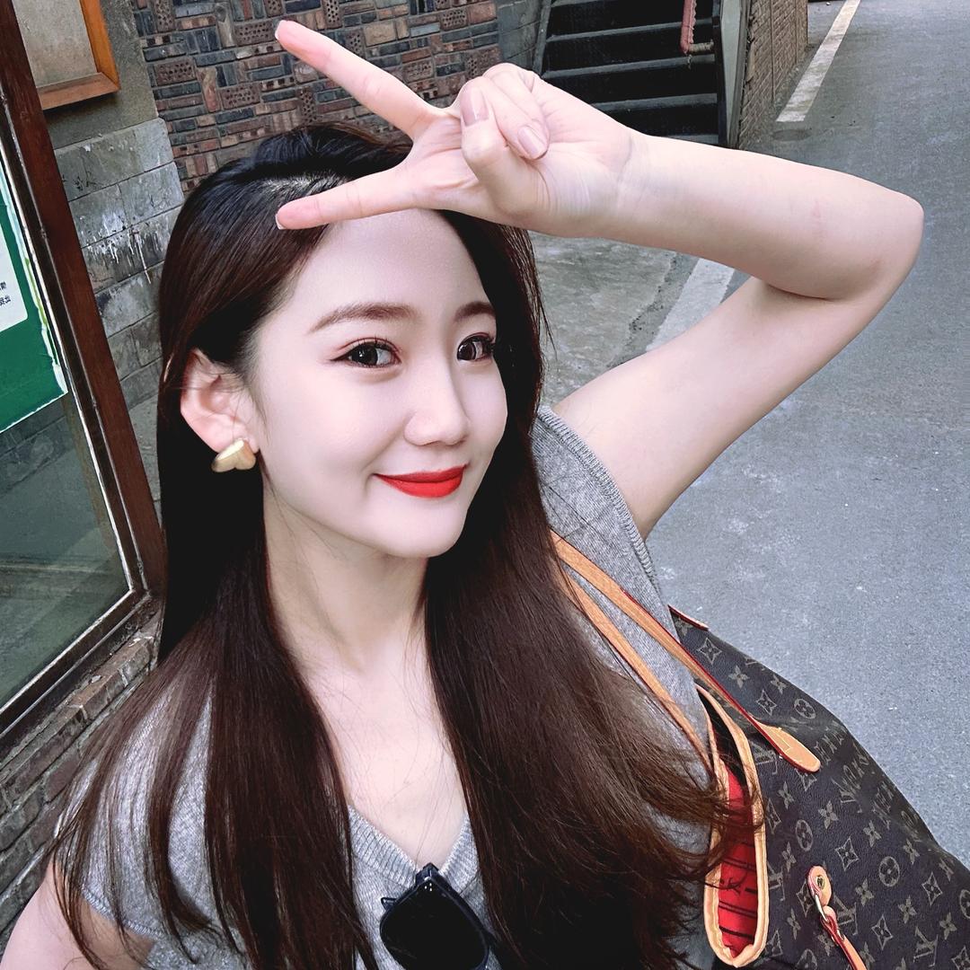 彤彤tong