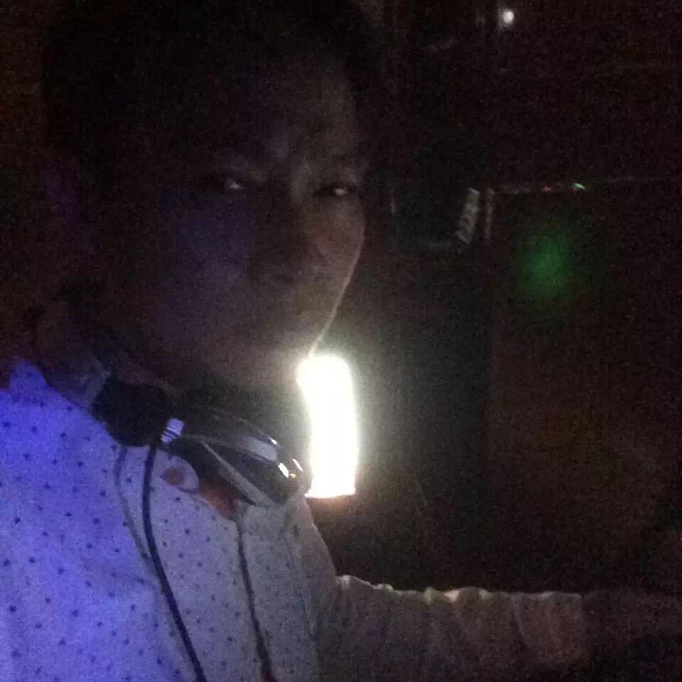 dj疯人院院长