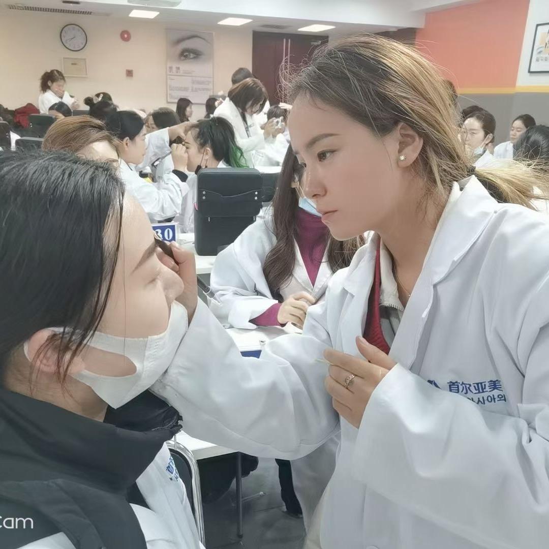 小王同学👩‍🎓