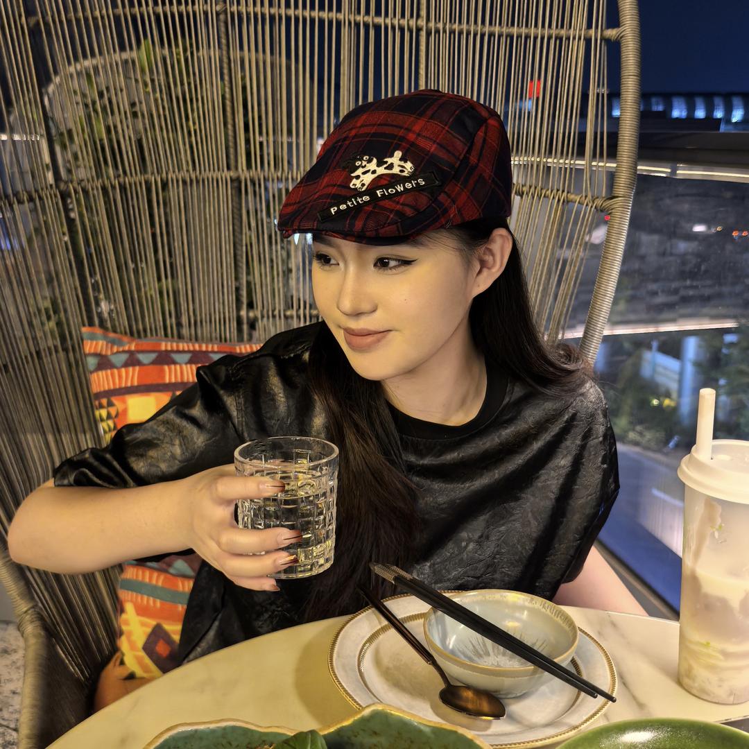 莎莎微胖定制的头像