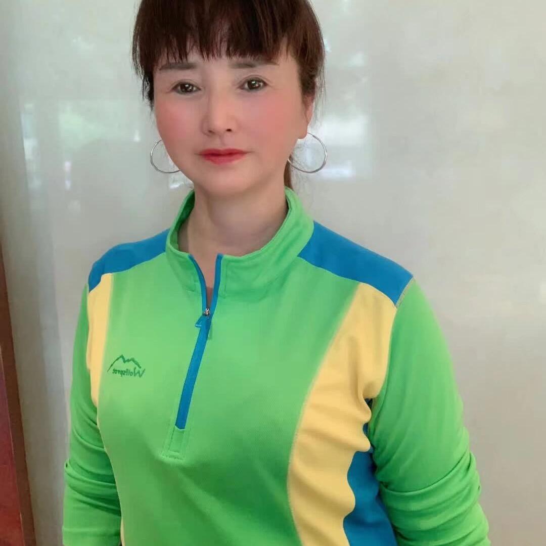 华静三胞胎