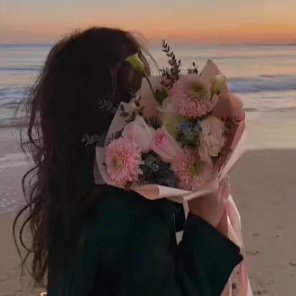 蓦然回首，那人已在灯火阑珊处