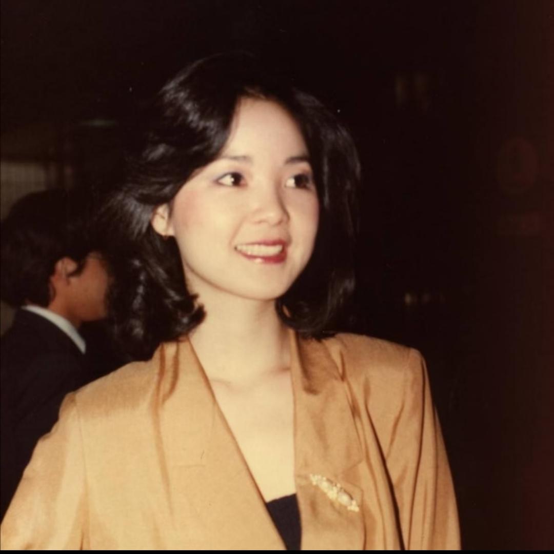 有钱又多金女士