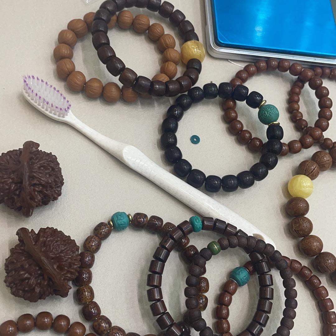 弟弟文玩回血(对面)