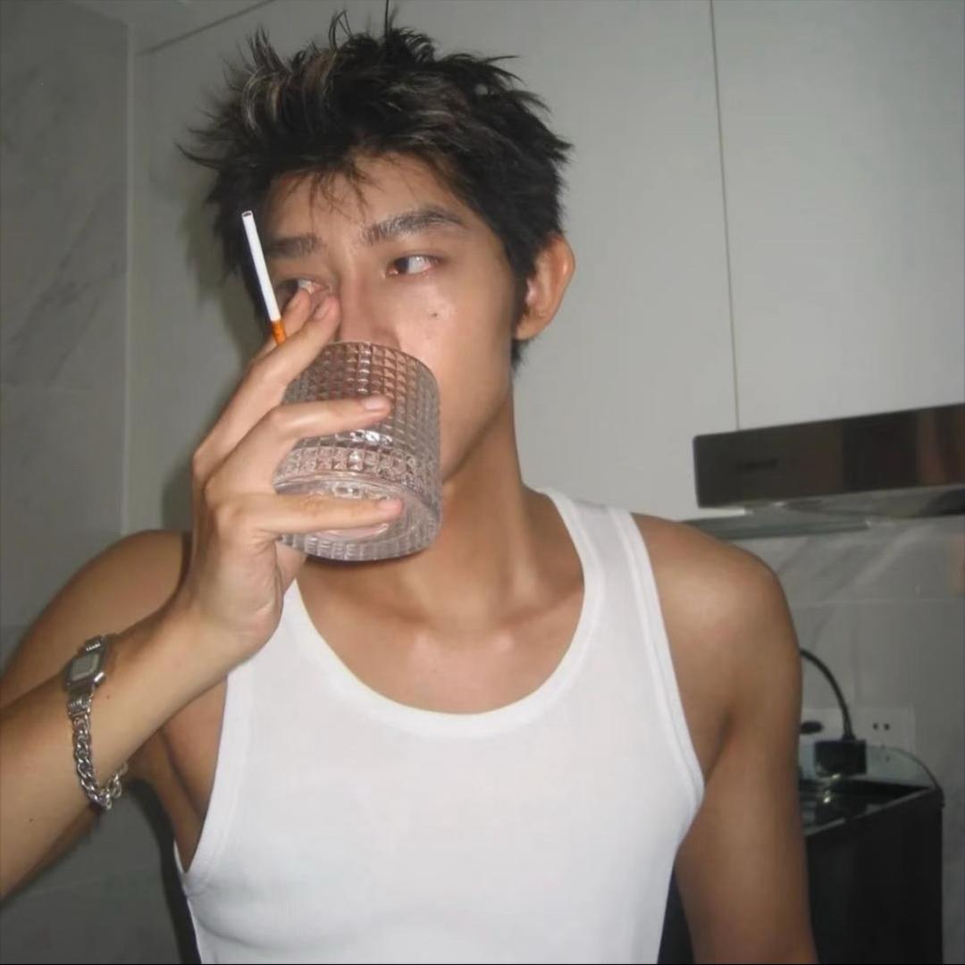 喜欢丑的.
