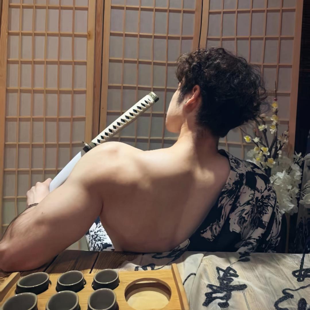 梓恒《招💃》