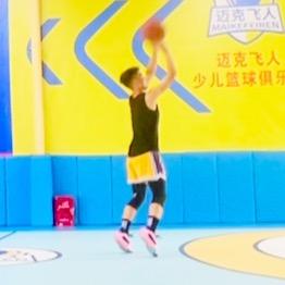 爱打球的小小怪🏀