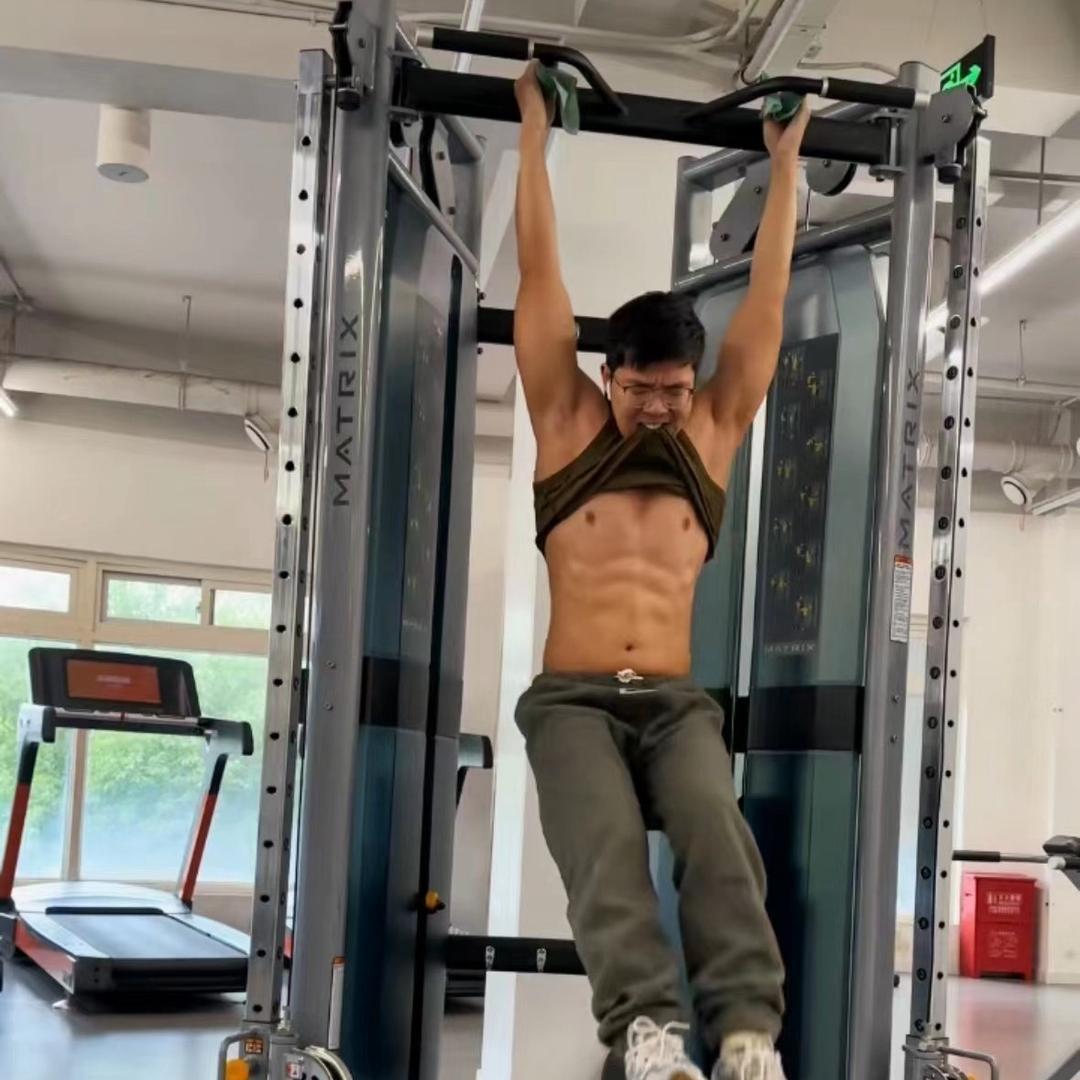 腹肌哥在杭州装修